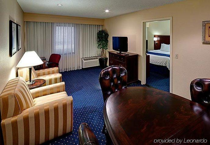 Courtyard By Marriott Waco Hotel Kamer foto