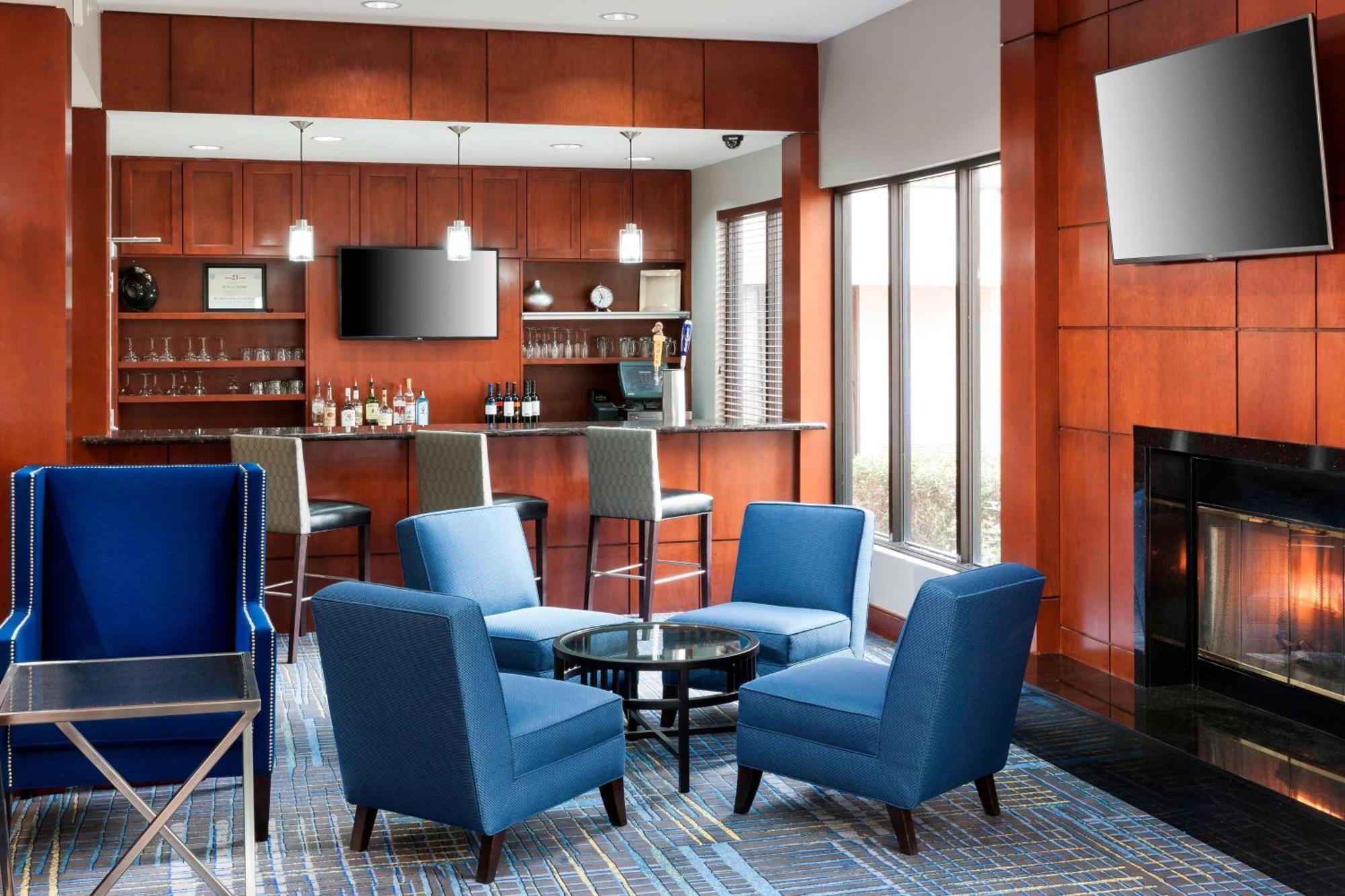 Courtyard By Marriott Waco Hotel Buitenkant foto