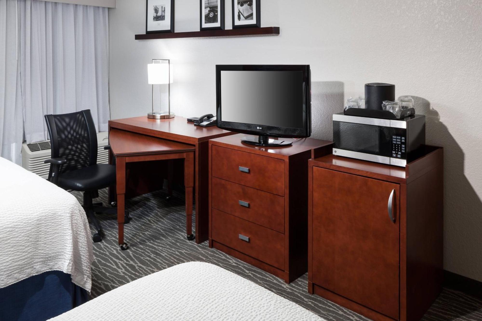 Courtyard By Marriott Waco Hotel Buitenkant foto