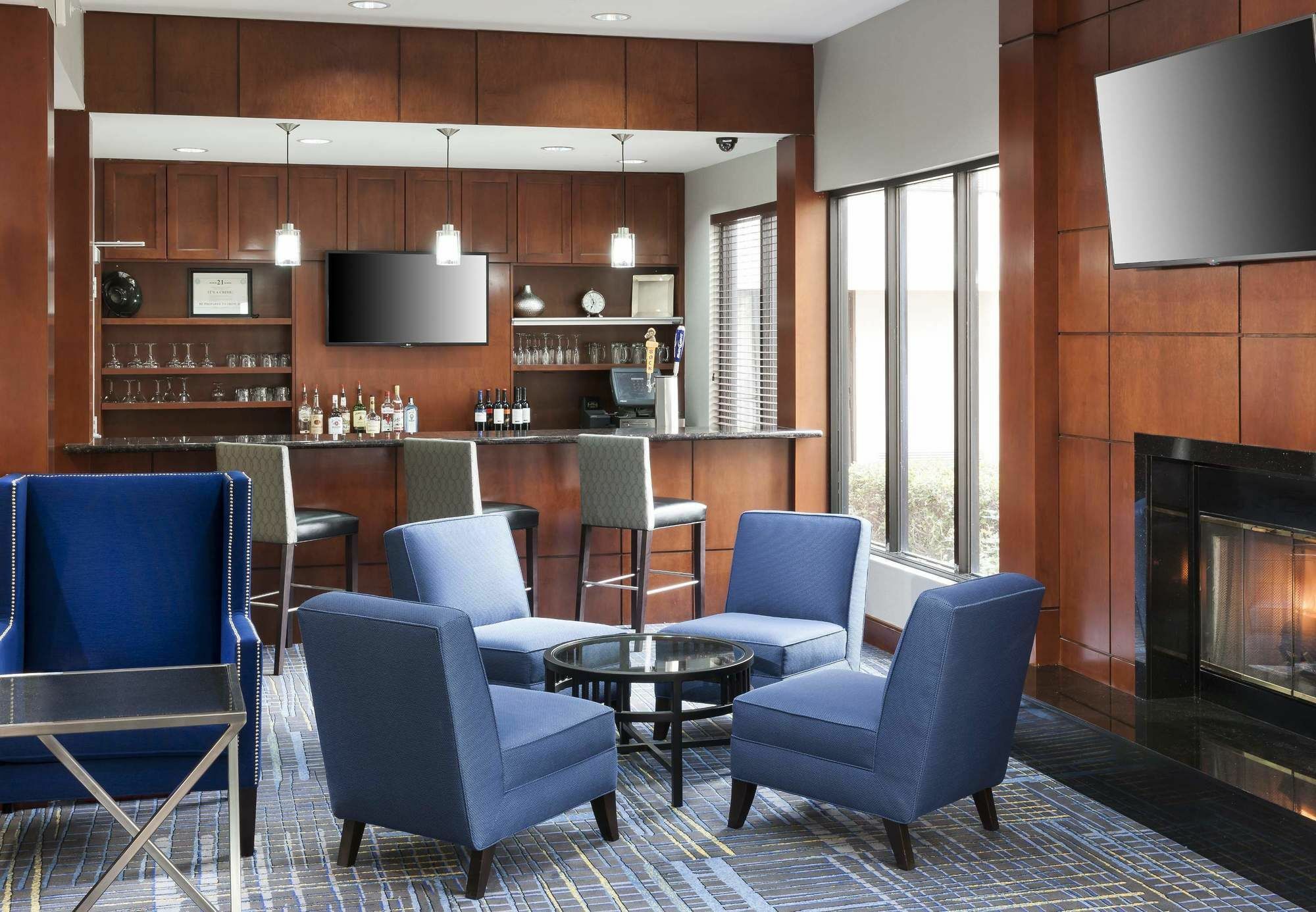 Courtyard By Marriott Waco Hotel Buitenkant foto