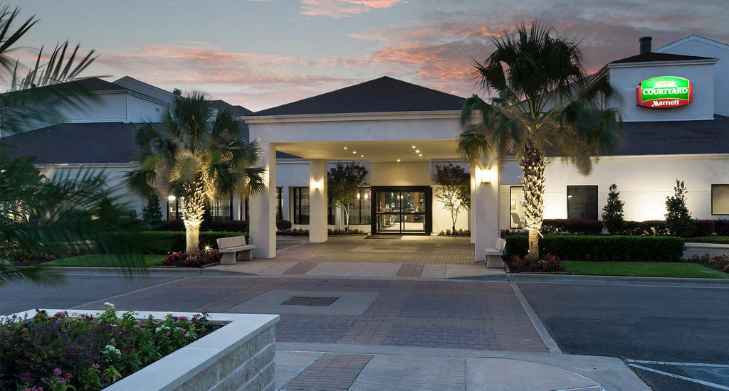 Courtyard By Marriott Waco Hotel Buitenkant foto