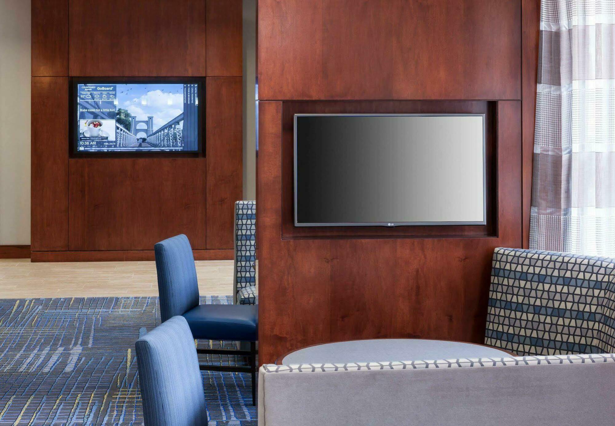 Courtyard By Marriott Waco Hotel Buitenkant foto