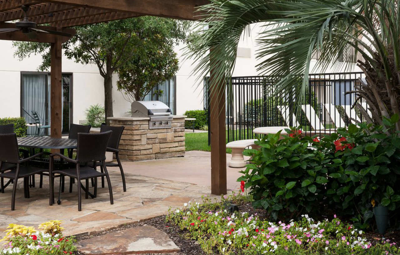 Courtyard By Marriott Waco Hotel Buitenkant foto